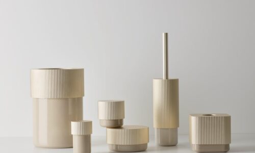 It’s all in the (bathroom accessory) details!